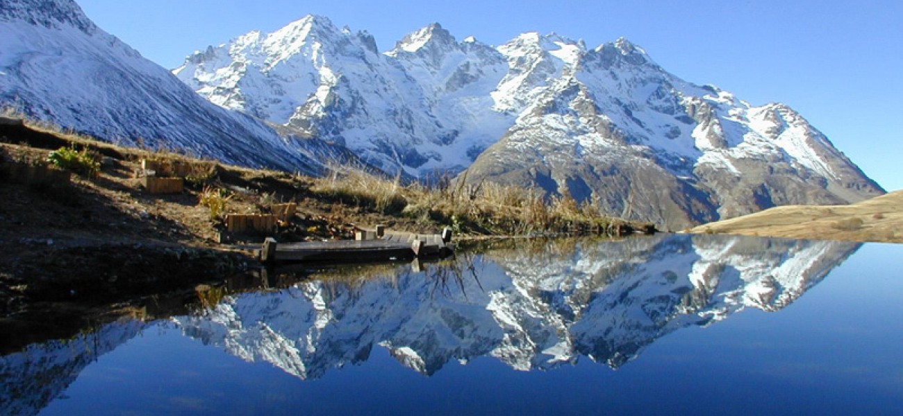 Mountain Camping - Das Spiegelbild auf dem See